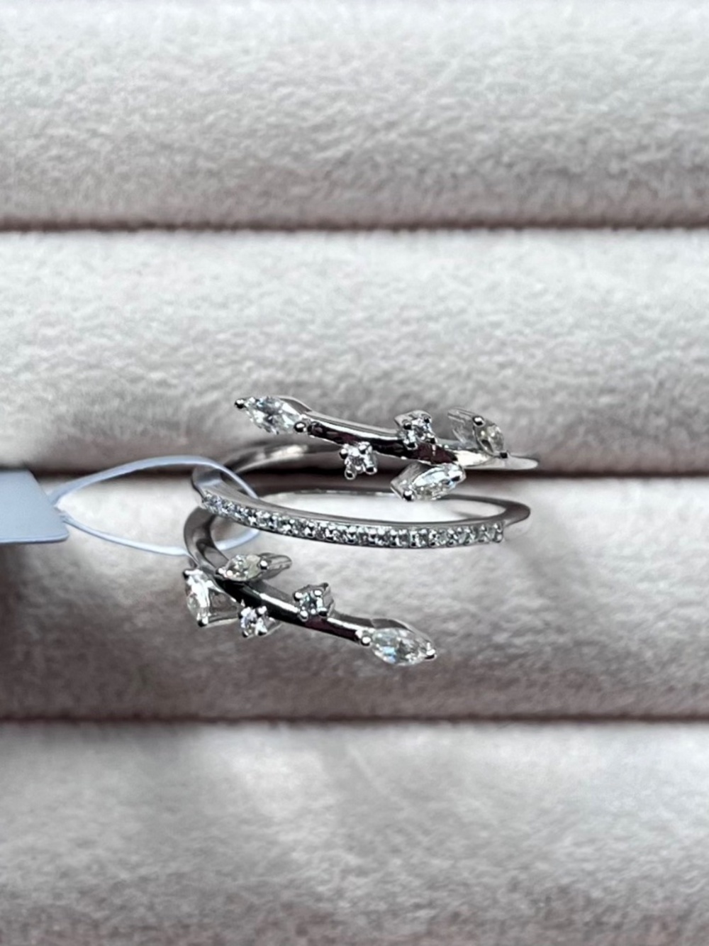 R121 | Moissanite Wrap-Around Ring